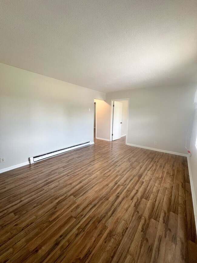 Building Photo - 107 Tandy Dr