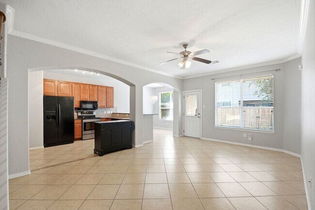 Building Photo - 930 Sterling Creek Cir