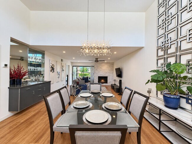 Building Photo - 72477 Rolling Knoll Dr