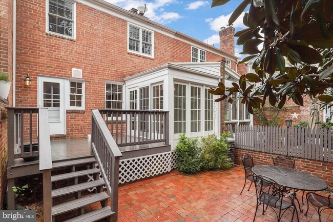 Building Photo - 414 Jefferson St