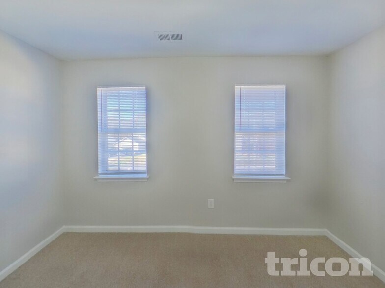 Building Photo - 190 Bradford Glyn Dr