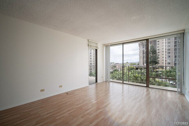 Building Photo - 1 BD/ 1 BA in Pearl One