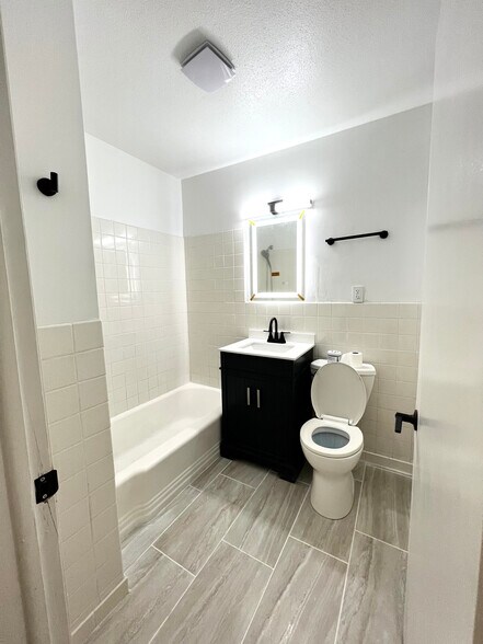 Bathroom - 1209 8th Ave S