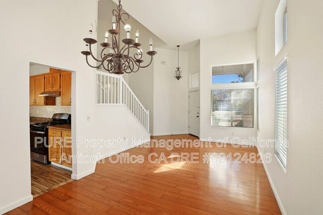 Building Photo - 2304 Yorkshire Ct