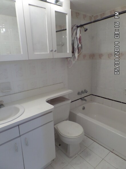 Building Photo - 3610 NW 21st St