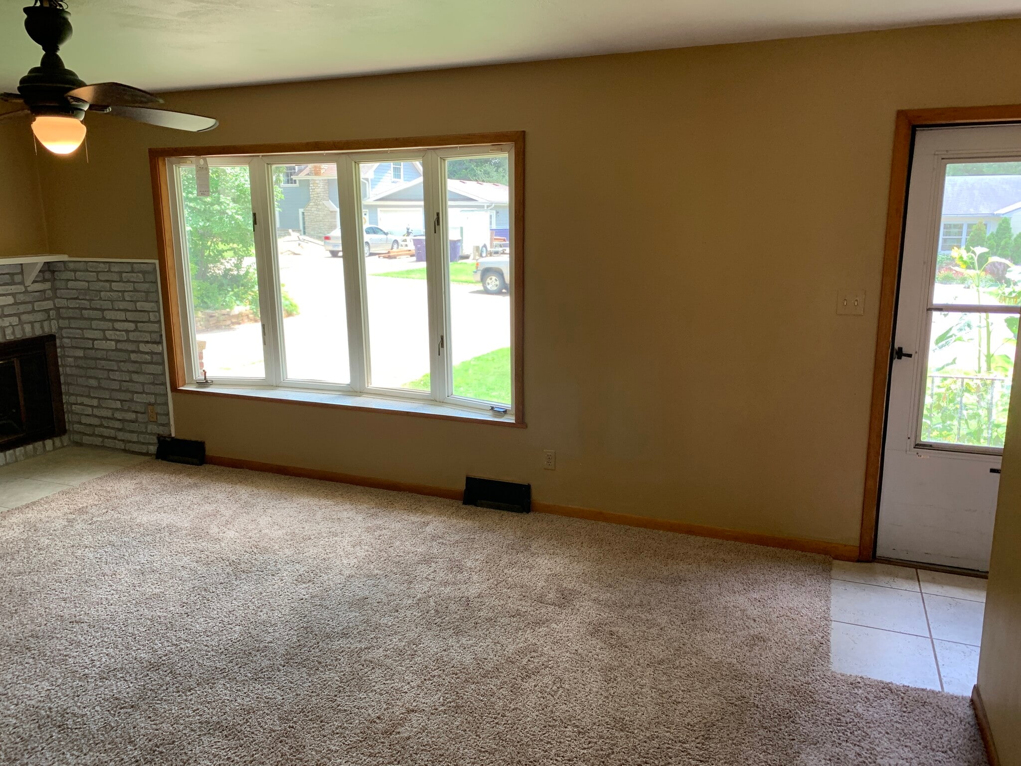 Building Photo - 2212 Cedar Acres Dr