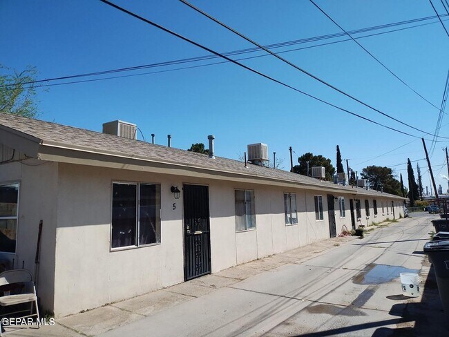 Primary Photo - 187 N Awbrey St