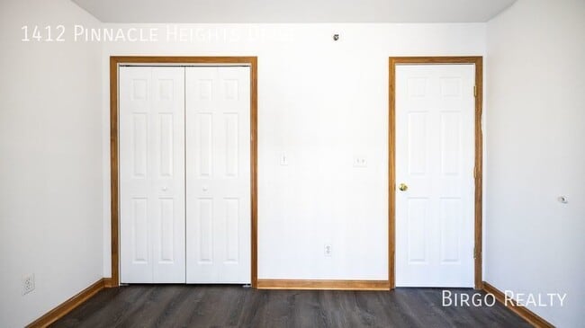 Building Photo - Move in Special! First Month's Rent is Fre...