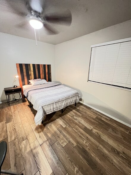 Building Photo - 3645 W Hadley St