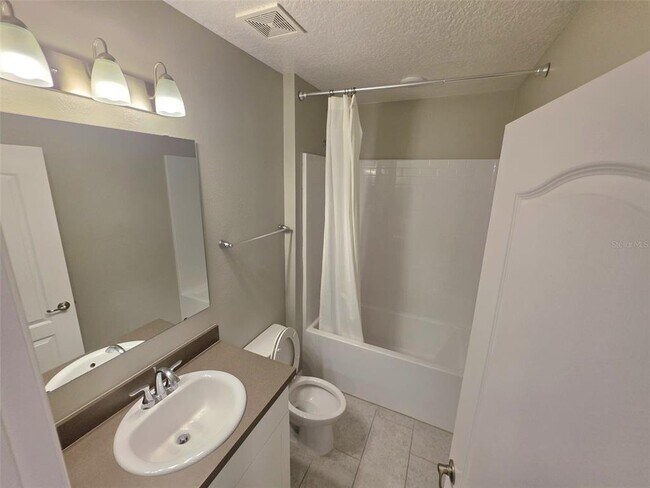 Building Photo - 206 Barrington Dr