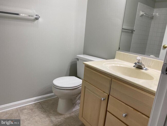 Building Photo - 23 Laurel Path Ct