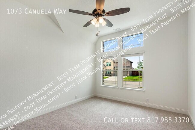 Building Photo - 1073 Canuela Way