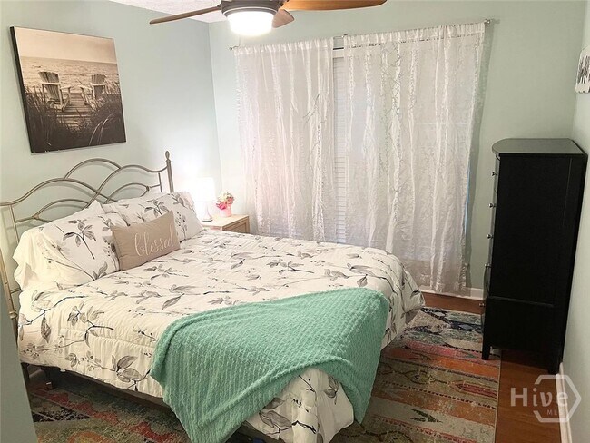 Building Photo - 12 St Moritz Ct