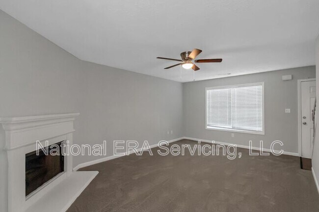 Building Photo - 7037 Ravenwood Ln