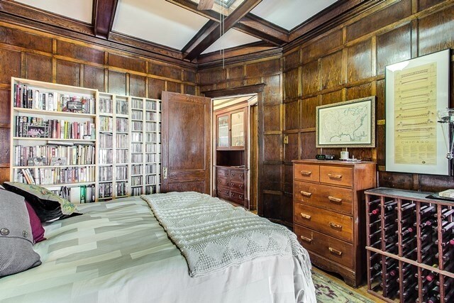 Building Photo - 4817 N Winchester Ave