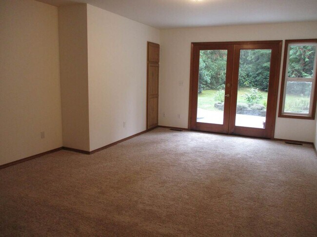 Building Photo - Beautiful 3 Bedroom 2.5 Bath Home in Gig H...