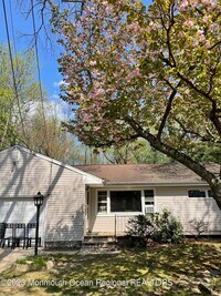 Building Photo - 209 Oakhurst Rd
