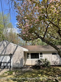Building Photo - 209 Oakhurst Rd