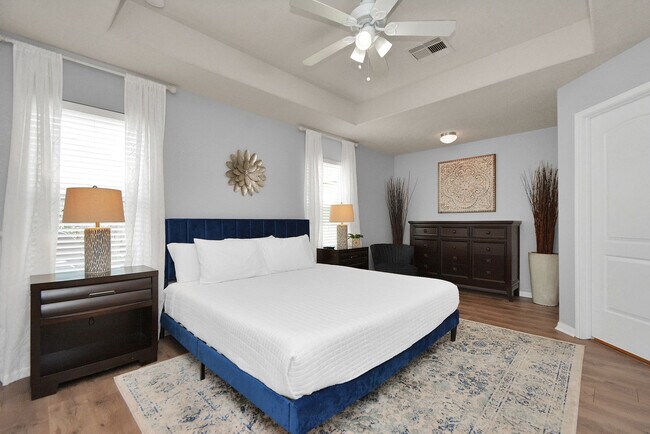 Building Photo - 18407 Early Grn Trl