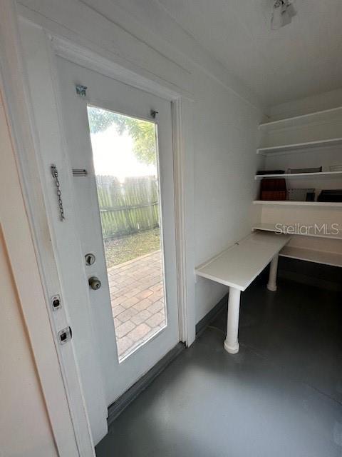 Building Photo - 1802 Lucerne Ter