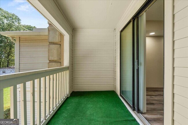 Building Photo - 210 Appleby Dr