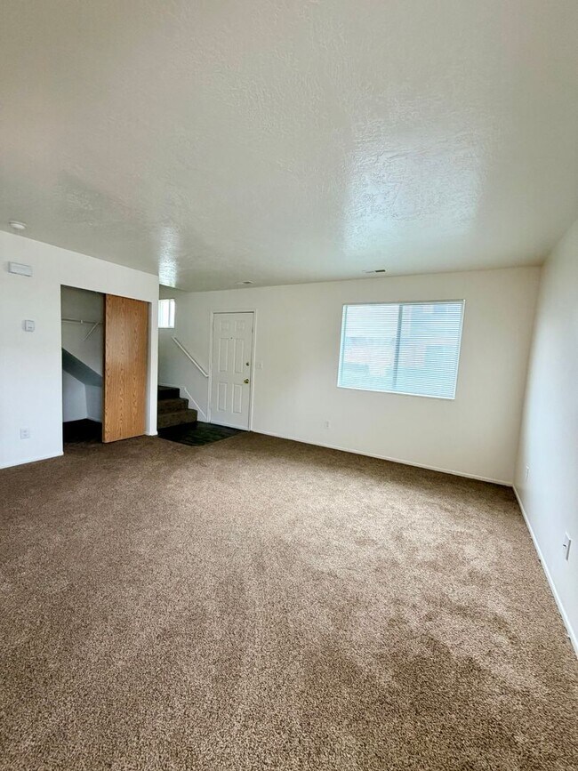 Building Photo - 2675 Ridgeland Park Dr