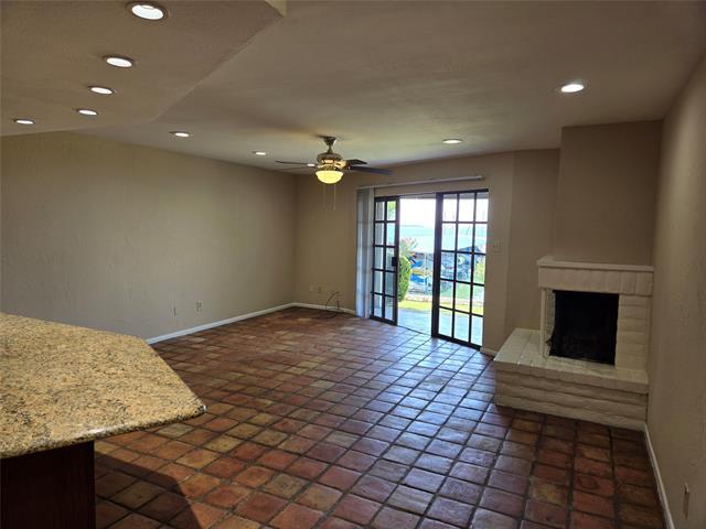 Building Photo - 428 Yacht Club Dr