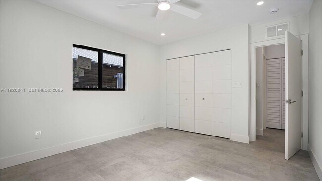 Building Photo - 1119 W Las Olas Blvd