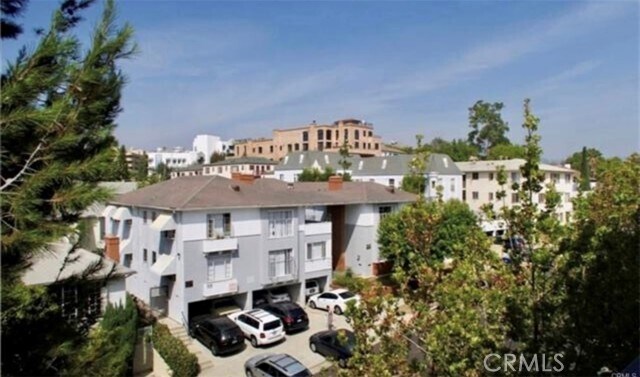 Primary Photo - 10982 Roebling Ave