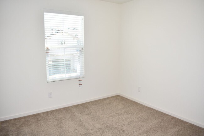 Building Photo - 6114 Mehrten Cir