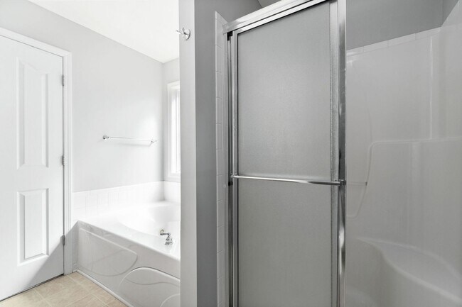 Building Photo - Lovely Home in Arbor Greene Neighborhood A...