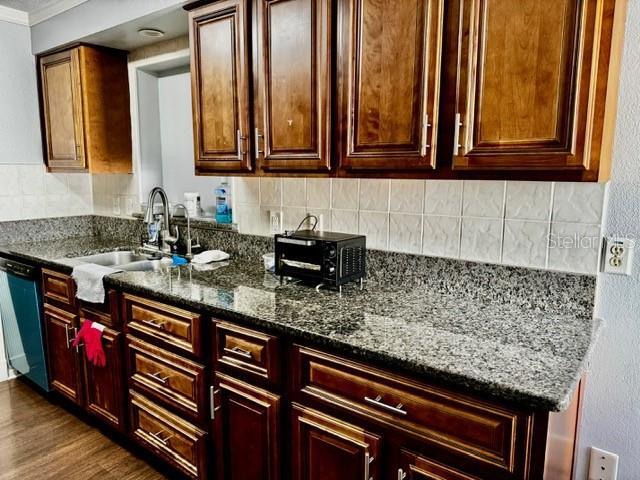 Building Photo - 1155 San Remo Dr