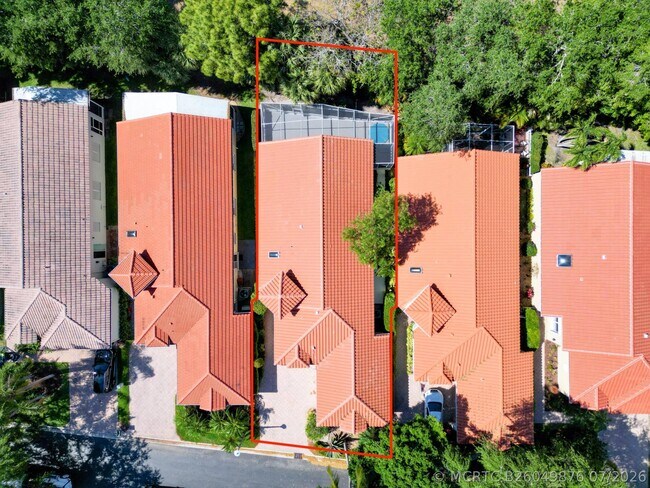 Building Photo - 5279 Brookview Dr