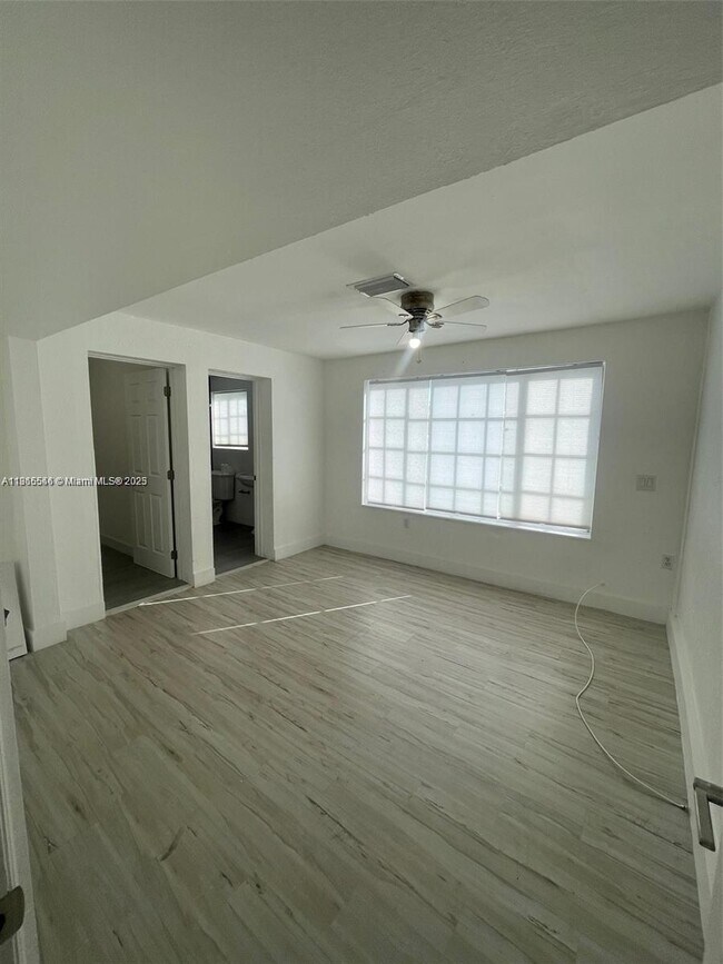 Building Photo - 1145 SW 74th Ct