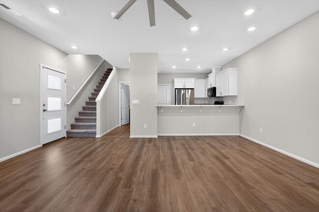 Building Photo - $500 gift card with lease signed by 10/1/25