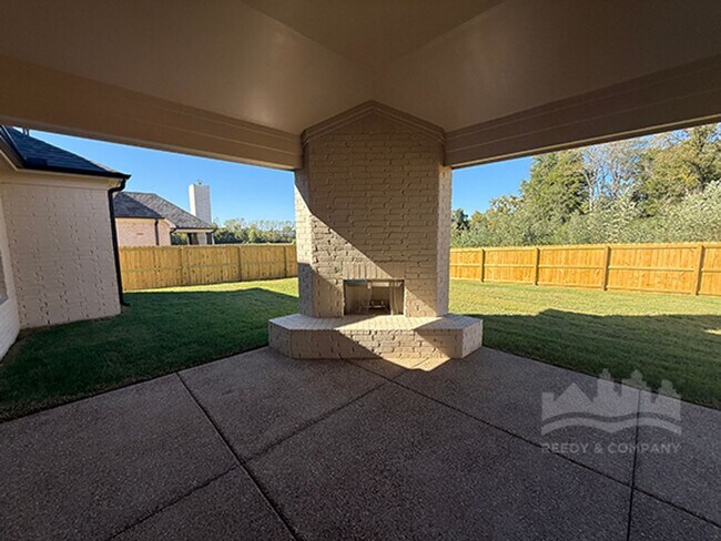 Building Photo - Beautiful NEW BUILD in Oakland, TN!