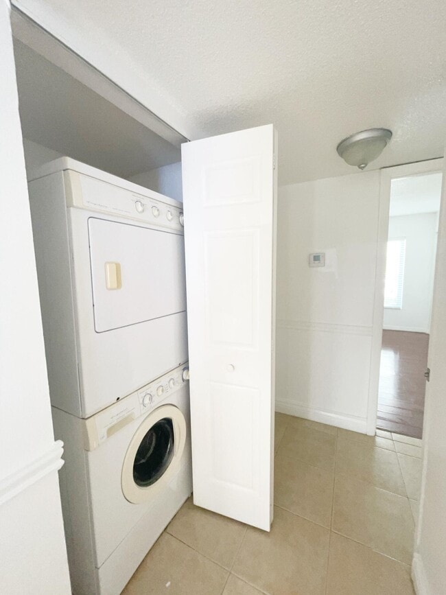 Building Photo - 815 Boynton Beach Blvd