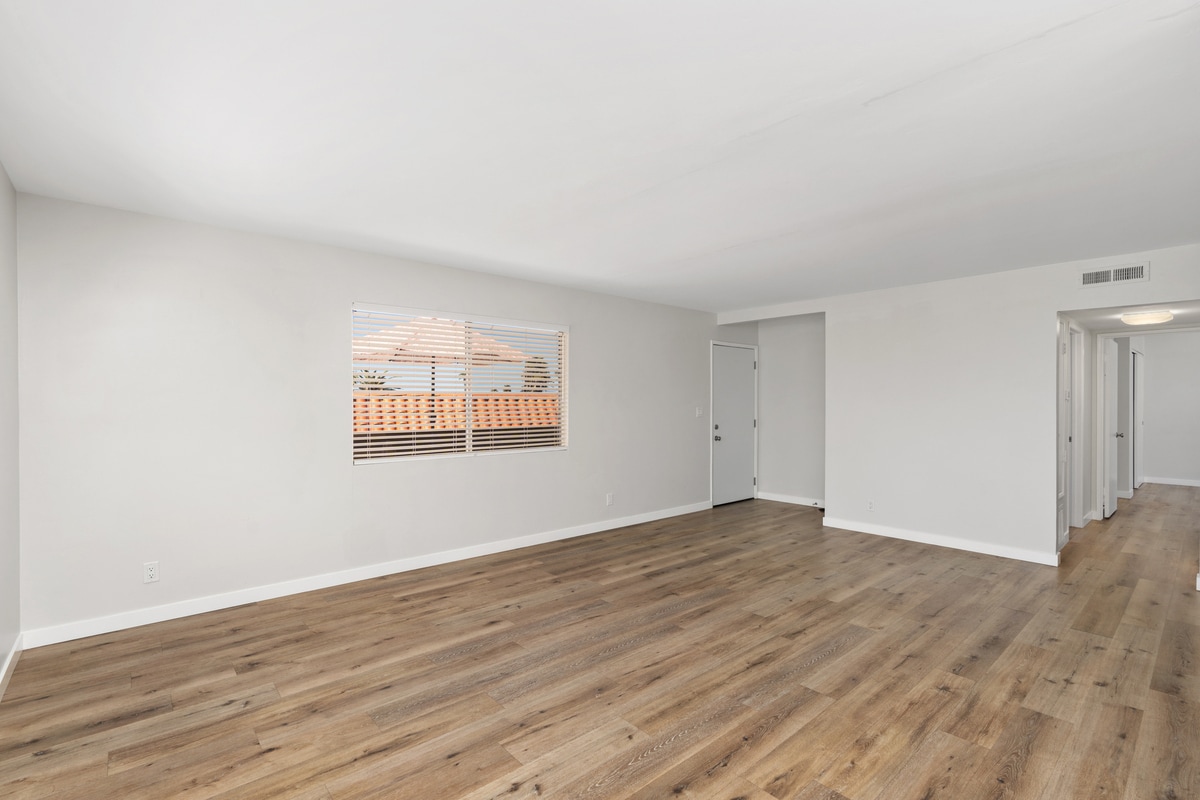 Large Living Room - 130 Avenida Algodon