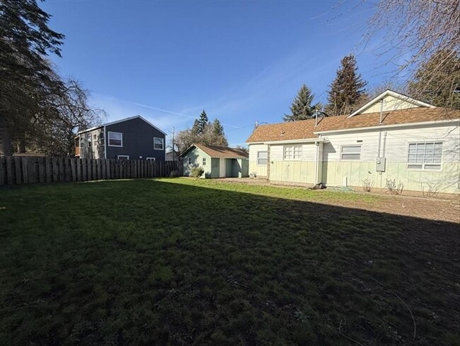 Building Photo - 5925 SW Hall Blvd