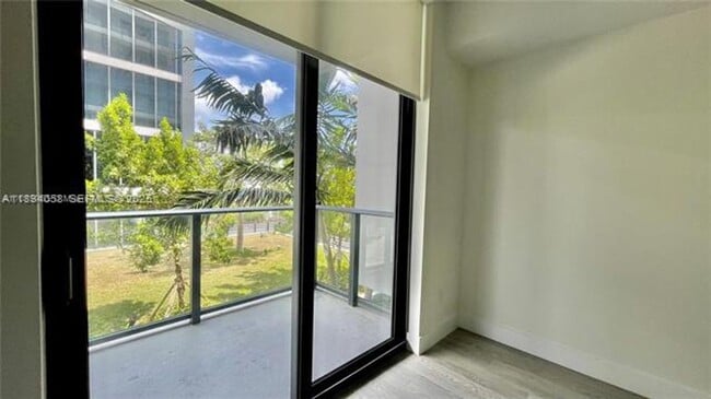 Building Photo - 2960 NE 207th St