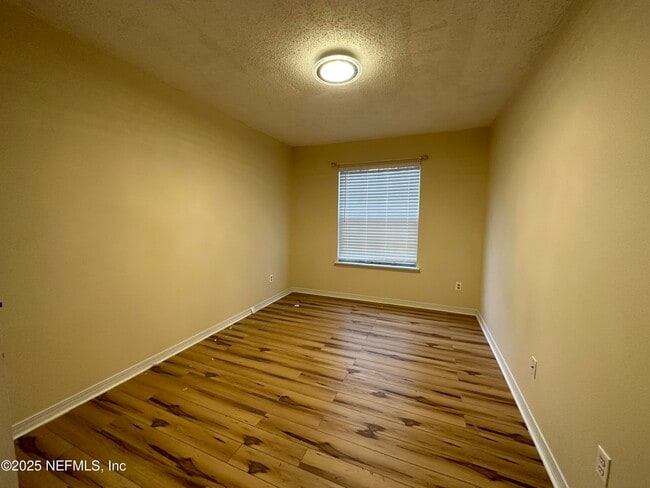Building Photo - 11306 Lake Mandarin Cir E