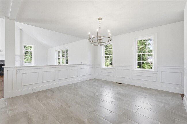 Building Photo - 169 Glenwood Rd
