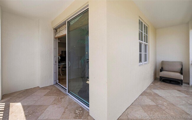 Building Photo - 616 Clearwater Park Rd