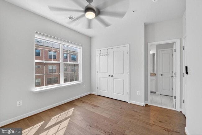 Building Photo - 620 Halsey Way