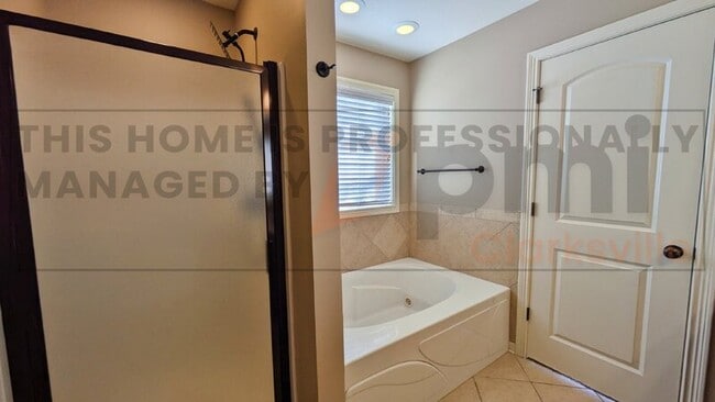 Building Photo - 1209 Chinook Cir