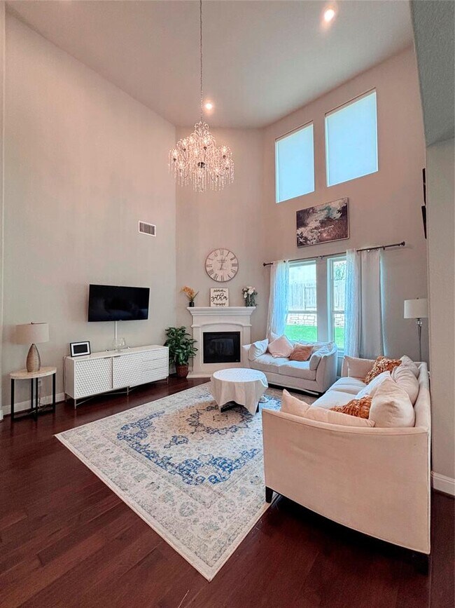 Building Photo - 5408 La Canada Wy