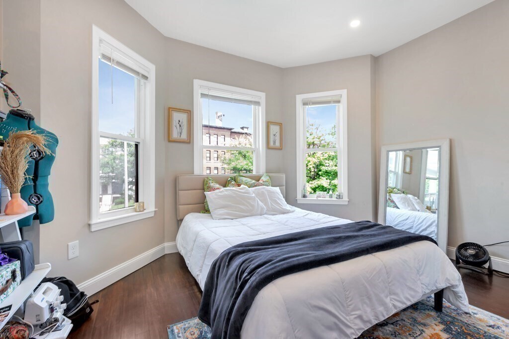 Building Photo - 774 Columbia Rd