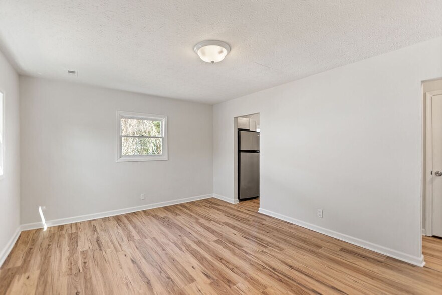 Building Photo - 152 Hamilton Cir