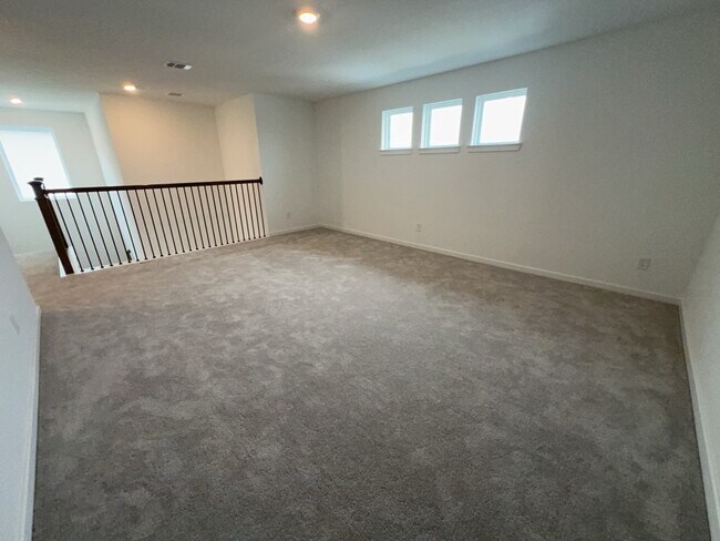 Building Photo - 9719 Lucky knot Ln