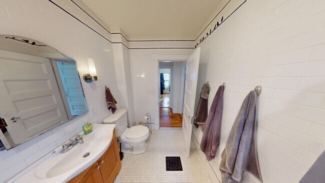 Building Photo - 9/1 No Fee! Single Family 5BR/3BA w/laundry, AC, parking, pet friendly!